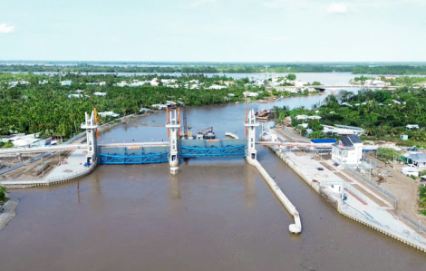 Đầu mùa hạn mặn, miền Tây cấp tập dự trữ nước ngọt