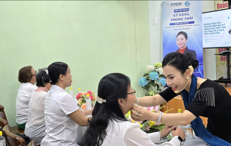 Phụ nữ Bàn Cờ trau dồi kỹ năng giao tiếp, ứng xử...xây dựng tác phong đẹp, tự tin