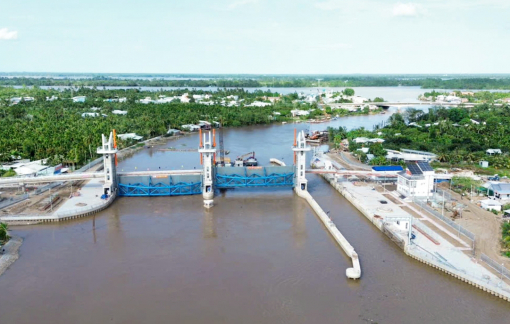 Đầu mùa hạn mặn, miền Tây cấp tập dự trữ nước ngọt