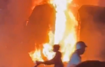 Xe container bốc cháy khiến đứa trẻ 6 tuổi bỏng nặng