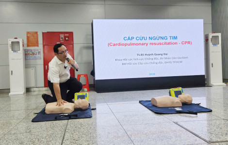 Bệnh viện Nhân dân Gia Định tặng 6 máy khử rung tim tự động tại tuyến Metro số 1