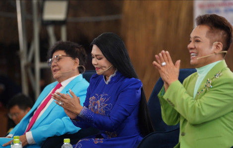 NSƯT Ngọc Huyền nhiều lần bật khóc trong buổi ghi hình ‘Ngôi sao miệt vườn’ do Khương Dừa tổ chức