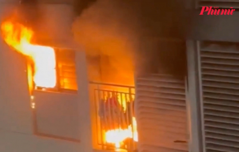 Hiện trường lửa bao trùm căn hộ chung cư ở TPHCM, 3 mẹ con bị thương