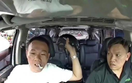 Người đàn ông đánh tài xế Grab vì không cho hút thuốc trên xe ra trình diện công an