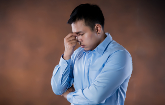 Giấc mơ an cư đổi bằng nước mắt cha mẹ