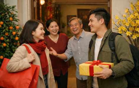 Tết có đang bị đặt nặng hơn hạnh phúc?