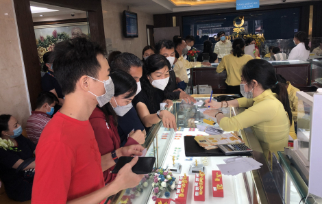 Giá vàng vượt ngưỡng 180 triệu đồng/lượng