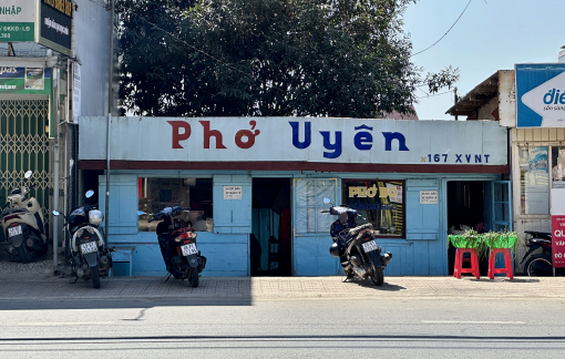 Lên Đà Lạt… ăn  phở nhà gỗ