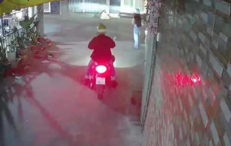 Sàm sỡ phụ nữ trên đường, nam thanh niên bị phạt 12 triệu đồng