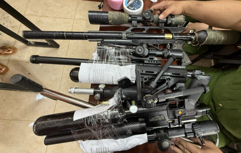 Triệt xóa đường dây chuyên chế tạo súng quân dụng bán kiếm lời