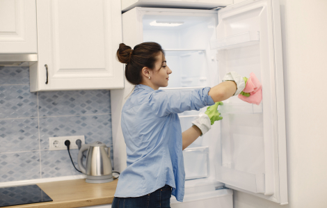 Vệ sinh tủ lạnh đúng cách giúp tiết kiệm điện và kéo dài tuổi thọ thiết bị