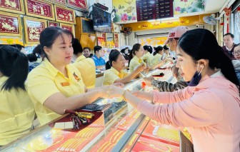 Giá vàng, bạc tiếp tục lao dốc