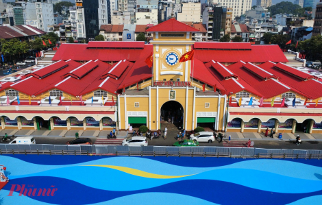 Đề nghị tạm dừng chỉnh trang trước chợ Bến Thành, Hồ Con Rùa