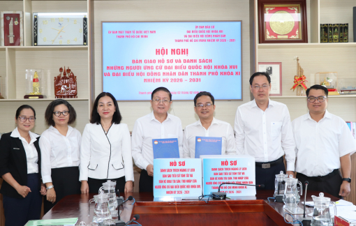 Bàn giao hồ sơ người ứng cử đại biểu Quốc hội và HĐND TPHCM