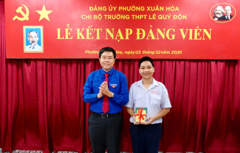 Tăng sức trẻ cho Đảng từ học sinh phổ thông