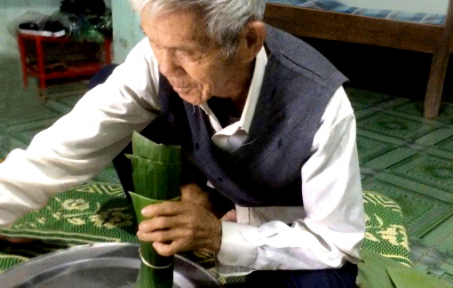 Nhớ lắm bếp than hồng, nồi bánh tét