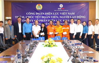 Công đoàn Điện lực Việt Nam thăm hỏi, tặng quà người lao động tại Công ty Cổ phần Điện lực Khánh Hòa