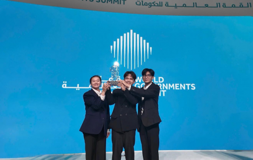Lần đầu tiên sinh viên Việt Nam giành giải Bạc GovTech toàn cầu tại Dubai