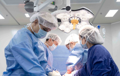 Vinmec Smart City cứu thành công mẹ và song thai mắc 3 bệnh lý nghiêm trọng, cận kề cửa tử