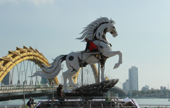 Hai linh vật ngựa tuyệt đẹp của Đà Nẵng lộ diện