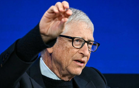 Bill Gates thừa nhận 'hối hận từng phút giây' với tỉ phú ấu dâm Epstein