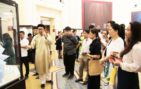 Kể chuyện xuân bằng di sản, sách và hoa