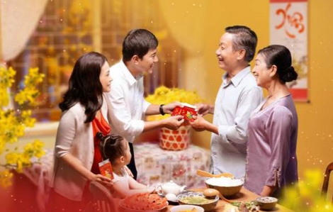 Lì xì ngày Tết và câu chuyện giữ gìn nét đẹp văn hóa truyền thống