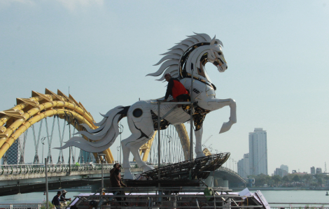 Hai linh vật ngựa tuyệt đẹp của Đà Nẵng lộ diện