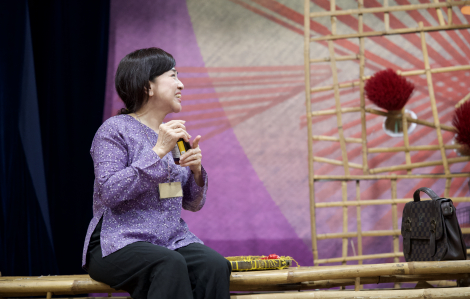 NSƯT Phương Hồng Thủy 'mạo hiểm' diễn kịch tết