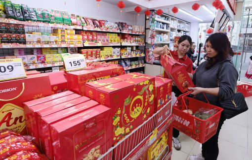 Sắm tết gần nhà: Vì sao nhiều gia đình chọn siêu thị mini?