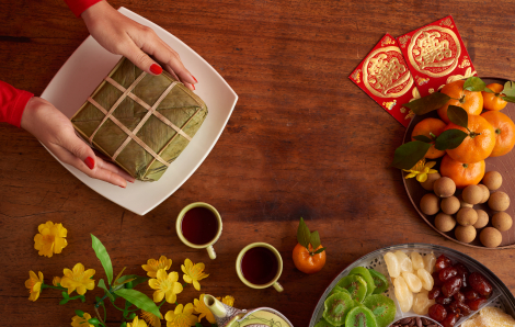 Đặt cơm cúng ngày tết là không thành kính?