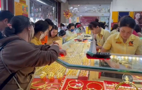 Giá vàng 7/2: Vàng thế giới tăng nhưng trong nước tiếp tục giảm