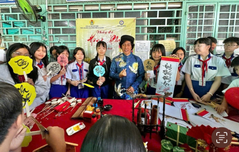 Hãy để học sinh nghỉ tết, đừng bắt làm bài tập, ôn bài