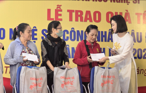 Nghệ sĩ nhiều thế hệ quây quần bên nhau ngày cuối năm