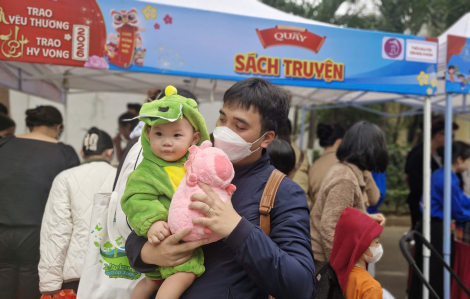 'Phiên chợ 0 đồng' mang xuân yêu thương về với bệnh nhi