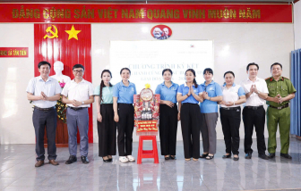 Phụ nữ TPHCM đã mang tết ấm đến xã Tân Tiến, tỉnh Đồng Nai