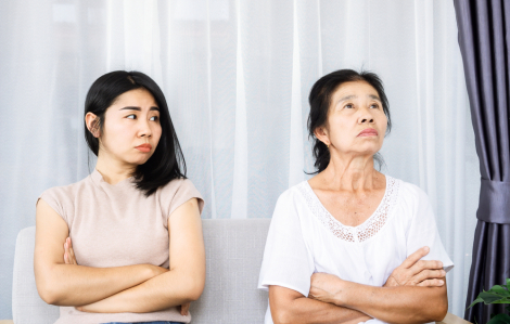 Trông cháu cho con dâu, mẹ chồng yêu cầu trả tiền thưởng