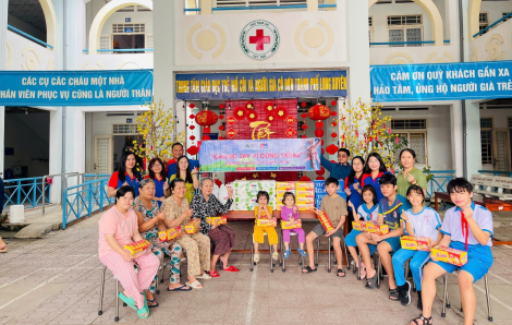 MM Mega Market mang tết ấm đến hơn 2.000 hoàn cảnh khó khăn