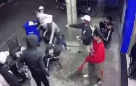 Nam sinh lớp 9 bị hành hung tử vong tại cửa hàng tiện lợi ở Gia Lai