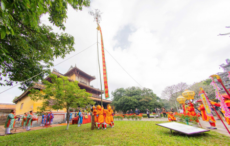 Lễ Thướng tiêu báo hiệu tết đã đến ở Đại Nội Huế