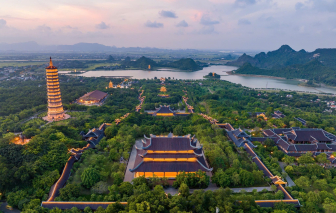 Những ngôi chùa đón đông đảo người dân viếng thăm dịp tết để cầu an