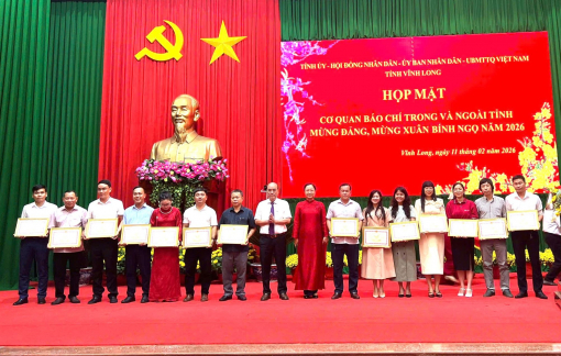 Vĩnh Long khen thưởng các cơ quan báo chí có nhiều đóng góp vào sự phát triển của tỉnh