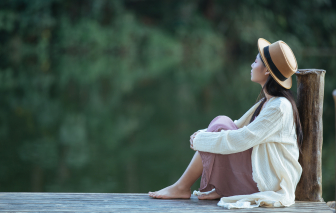 Mẹ gọi điện bảo: 'Nếu chưa có bạn trai thì tết này đừng về'