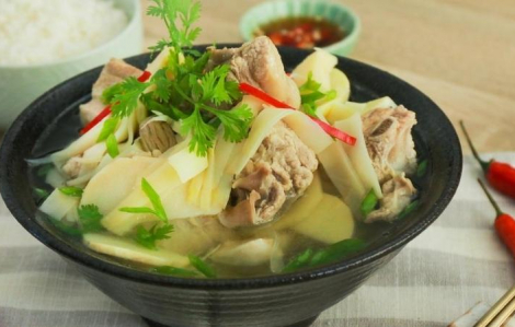 Canh măng ngày tết, ngon nhưng không vô hại