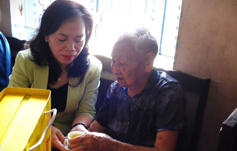 Đoàn lãnh đạo Thành phố thăm các cá nhân, đơn vị nhân dịp tết Bính Ngọ 2026