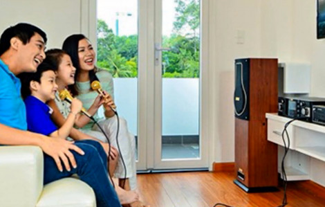 Hát karaoke dịp tết: Làm sao để vui mà không vi phạm?