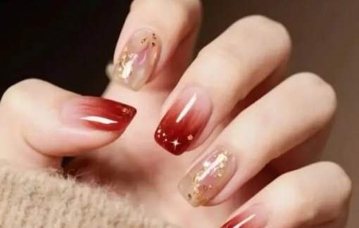 Làm nail ngày tết sao cho tinh tế, đẹp bền?