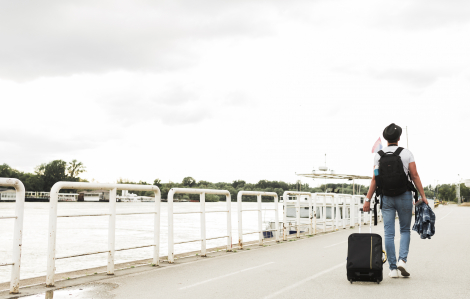 Chồng bỏ mặc vợ mới sinh về quê ăn tết đến... rằm tháng Giêng