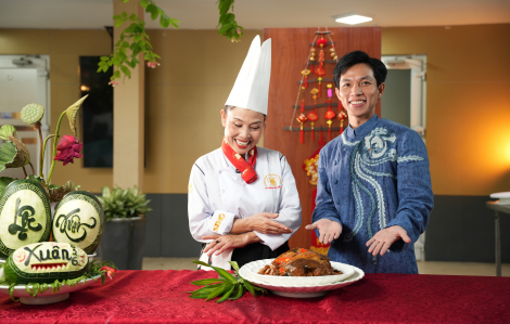 Trổ tài làm cá trắm đen kho riềng, đặc sản trứ danh làng Vũ Đại