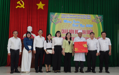 Lãnh đạo UBND TPHCM thăm các đơn vị, cá nhân dịp Xuân Bính Ngọ 2026